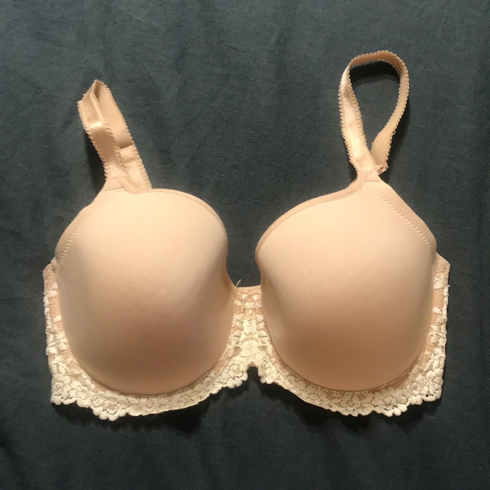 Wacoal Embrace Lace tshirt bra 32DD